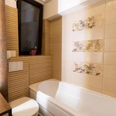 Ardor - Bright And Secluded In The Heart Of Old Town *