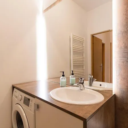 Ardor - Bright And Secluded In The Heart Of Old Town Appartement Braşov
