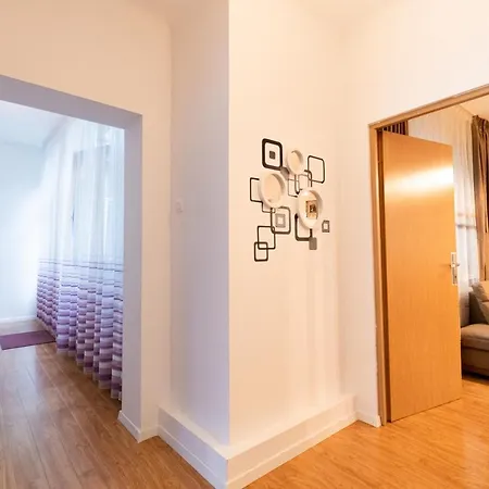 Appartement Ardor - Bright And Secluded In The Heart Of Old Town Braşov