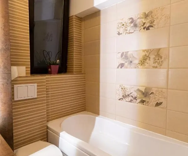 Ardor - Bright And Secluded In The Heart Of Old Town *