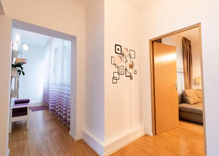 Apartment Ardor - Bright And Secluded In The Heart Of Old Town Brasov