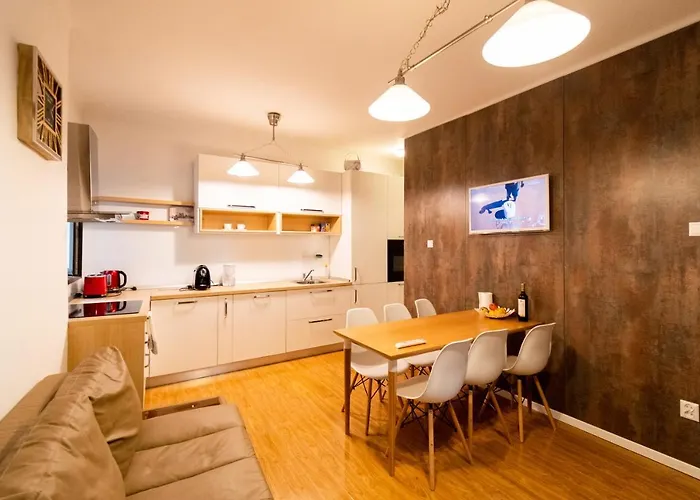 Ardor - Bright And Secluded In The Heart Of Old Town Apartment